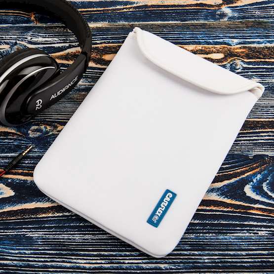 Caseflex 10 Inch White Neoprene Tablet Pouch (M)